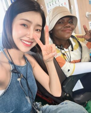 Lee Bom-so-ri Instagram - -
하영이 모음집 1 👅

#jtbc #수목드라마 #비밀은없어 #끝까지 #많관부 #❤️