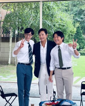 Lee Byung-hun Instagram - You Quiz? #유재석 #조세호