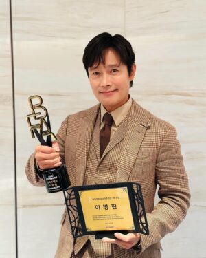 Lee Byung-hun Instagram - 순금
#부일영화상 #남우주연상 #콘크리트유토피아 #2023BIFF