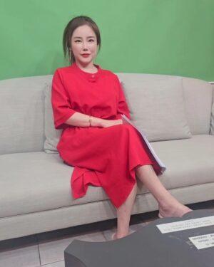 Lee Chae-dam Instagram - 어제 오랜만에 유튜브 "  아는성님 " 찰영하고 왔어요^^

여러분들이 저 채담이에게 궁굼증이 많아서 그 중에 제~일 자극적인 부분을 중점으로 답변해드렸ㅇㅓ요^^ 기대하세요!!!

그리고 " 레이디유로 비뇨기과의원 " 많이 많이 찾아주세요~💕

원장님 여러분들의 고민을 말끔히 해결해드립니다🔥🔥🔥🔥🔥

유튜브 " 아는성님 "  참고 하시고 숙지하고 방문하면 더욱 도움되겠쥬~^^

#아는성님 #레이디유로비뇨기과의원 #유튜브 #비뇨의학과 #남성여성병원