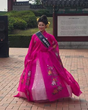 Lee Chae-dam Instagram - 이번 5월 16~17일 강릉 신사임당 한복 모델 선발대회 다녀왔어요^^

#코리아브랜드 #강릉신사임당한복대회 #한복모델 #백금자 #이다금 #이채담