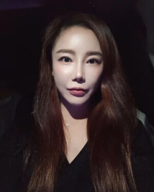 Lee Chae-dam Instagram - @mjskinclinic

V&M 에서 울쎄라 한지 벌써 7개월이 되었는데, 어머머 아직까지 탄력이!!!!!
초~대박!!!!!!!

울쎄라가 생각보다 많이 아프진 않았지만, 피부가 얼얼하더라구용 ㅜㅜ

이뽀지려면 참아야죠^^

너무 친절하시고, 주차도 편해서 너무 좋았다능~^^

#울쎄라 #써마지 #울써마지 #커스텀울쎄라 #커스텀써마지 #브이앤엠제이피부과성형외과 #브이앤엠제이피부과 #엠제이피부과#브이앤엠제이