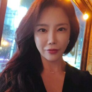 Lee Chae-dam Instagram - 😝 메롱 💕
