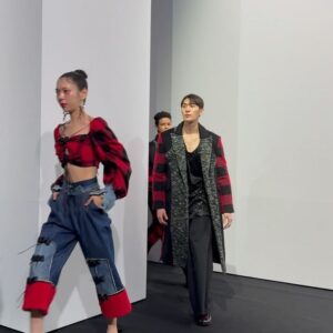 Lee Chan-hyung Instagram - SEOUL FASHION WEEK
2024 FALL WINTER
#곽현주컬렉션