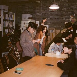 Lee Da-wit Instagram - 하나 남았습니다 
아쉽다 

(손재주가 없어서 여기 없는 사람 합성을 못했습니다 하지만 다 보고 싶으니까 태그 )