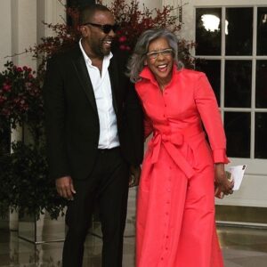 Lee Daniels Instagram - Andre Leon Talley was FASHION. But more than that, he was a friend. Not only to me, but to my family. He exquisitely dressed my mom and daughter over the years. I love you Sir. Rest in Power. 🕊