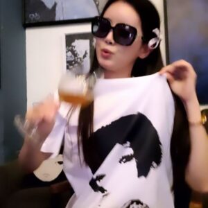Lee Ga-ryeong Instagram - 덥따