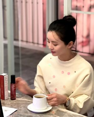 Lee Ga-ryeong Instagram - #협찬
@curlyshyll_official
#커리쉴coc
#curlyshyll