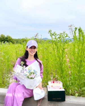 Lee Ga-ryeong Instagram - 케잌 엎어짐 악