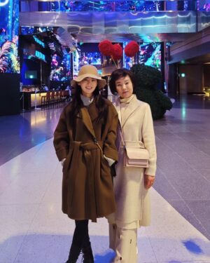 Lee Ga-ryeong Instagram - 우와~하는데 끝남
