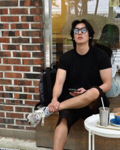 Lee Gi-taek Instagram - 🌳🌳