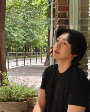 Lee Gi-taek Instagram - 🌳🌳