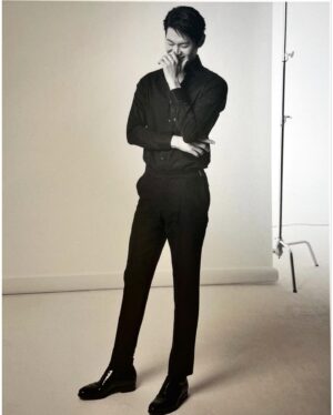 Lee Hak-ju Instagram - BIGISSUE 5월호 
화보촬영 후 주셨던 B컷! ^^;
