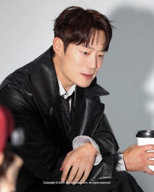 Lee Hee-jun Instagram - #맨노블레스  화보