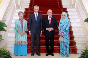 Lee Hsien Loong Instagram - Glad to meet His Majesty Sultan Ibrahim Sultan Iskandar (@officialsultanibrahim), Malaysia’s Yang di-Pertuan Agong, this morning. Today is also a special date for both of us: on this day two years ago, Sultan Ibrahim conferred on me the Dato’ Sri Paduka Mahkota Johor, Johor's highest honour.

Singapore and Malaysia share a close friendship, underpinned by historical ties and strong relationships between our governments and businesses. In January, PM @anwaribrahim_my and I observed the completion of the Johor Bahru-Singapore Rapid Transit System (RTS Link) connecting span and witnessed the signing of the Johor-Singapore Special Economic Zone (JS-SEZ) MOU.

President @tharman.sg will be hosting the Sultan to a State Banquet tonight. Tomorrow Sultan Ibrahim will visit the @parl_sg and and be briefed on how the Thomson-East Coast line connects with the RTS Link. I wish the Sultan a fruitful visit! – LHL

([1] MCI Photo by Ngau Kai Yan, [2-3] MCI Photos by Lim Sin Thai)