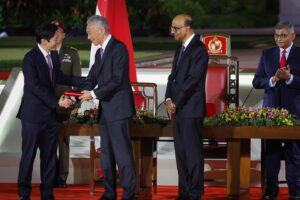 Lee Hsien Loong Instagram - @lawrencewongst has been sworn-in as Singapore’s fourth Prime Minister.

I vividly recall standing there 20 years ago to take the same oath of office. I had big shoes to fill, and I’m extremely grateful to Singaporeans for walking the journey together with me.

I am honoured to serve as Senior Minister, under the leadership of PM Lawrence and together with his 4G team. I will do my best, now in a different role, to make Singapore shine bright in the world.

I ask all Singaporeans to join me in giving PM Lawrence our fullest support to take Singapore to greater heights.

Majulah Singapura! 🇸🇬 – LHL

(MCI Photos by [1-2] Fyrol, [3,5-10] Terence Tan, [4] Lim Sin Thai)