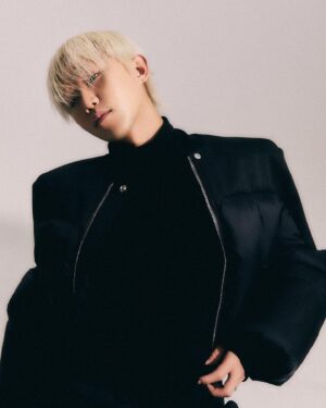 Lee Hwi-min Instagram - 🖤