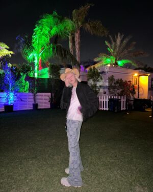 Lee Hwi-min Instagram - CowboHWI 🤠🌴