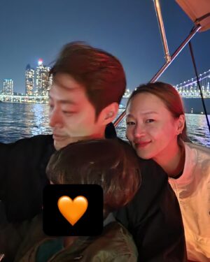 Lee Hye-jung Instagram - 행복이 별거냐🧡
