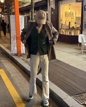 Lee Hye-jung Instagram - 미안한데 …
비율이 왜그런거예여 
분명 잘나왔다고 했자나여 ..😳

#사진못올리는이유
#셀카만올리는이유
#160으로만드는그의기술
#그래찍어준게어디야
#그래도사랑해