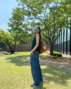 Lee Hye-jung Instagram - 여름.. 아직 봄😳🧡