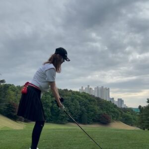 Lee Hye-jung Instagram - 언니랑 골프치러 🧡