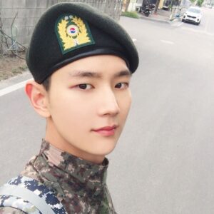 Lee Hyun-jun Instagram - 100만년만에 휴가
