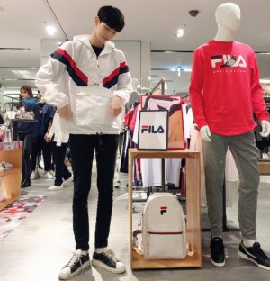 Lee Hyun-jun Instagram - #FILA #휠라 #FilaHeritage #휠라헤리티지 @filaoriginale 키가 참 똑같쥬 ㅎ