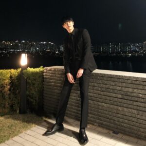 Lee Hyun-jun Instagram - 밤