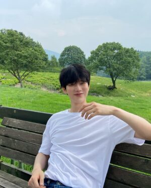 Lee Hyun-jun Instagram - ☺️