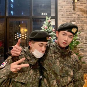 Lee Hyun-jun Instagram - 조금만 더 힘내자구 💪🏻