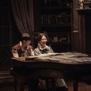 Lee Il-hwa Instagram - 슈만 마지막 공연날 
한순간도 흐트러짐없는 
무대위에서의
클라라이길...
간절히...🙏

#슈만 #막공 
#오늘도 #전석매진 
#감사합니다
#사진 #고마워요