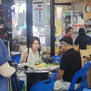 Lee Il-hwa Instagram - 추억의밥상~
#식객허영만의백반기행 
#8월8일 #오늘밤 #8시 
#tv조선 
#진솔한이야기들 
#허선생님 #푸근하고 #인자하신미소 
#즐거웠던 #촬영 #건강하세요🙏🏻