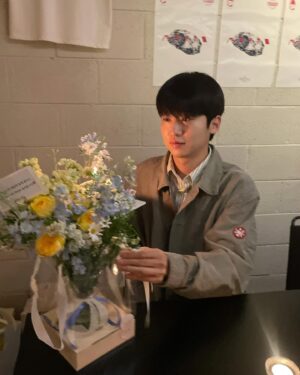 Lee Il-jun Instagram - 축하해 주신 모든 분들 너무나 너무나 감사합니다 진심으로! 우리 모두 좋은 일만 가득하시구 화이팅!!🍀🖤