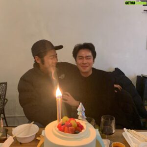 Lee Jae-won Instagram - .
#vip 그리고 병훈이
끝까지 애정있게 지켜봐 주셔서 감사합니다
너무 빨리 끝난거 같아 아쉽고 벌써 그립네요 함께 재밌게 즐겨주신 분들 정말 고맙습니다 행복했어요 
또 좋은 작품으로 찾아뵐게요

사진은 사랑하는 준원이랑 알콩달콩하는 모습이네요