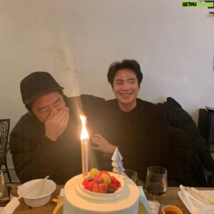 Lee Jae-won Instagram - .
#vip 그리고 병훈이
끝까지 애정있게 지켜봐 주셔서 감사합니다
너무 빨리 끝난거 같아 아쉽고 벌써 그립네요 함께 재밌게 즐겨주신 분들 정말 고맙습니다 행복했어요 
또 좋은 작품으로 찾아뵐게요

사진은 사랑하는 준원이랑 알콩달콩하는 모습이네요