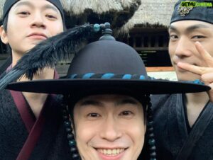 Lee Jae-won Instagram - .
잠시후 골때리는 작품으로 찾아 뵙겠소

#철인왕후
#tvn