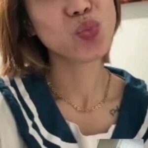 Lee Jeong-hoon Instagram - Jarak , waktu , tempat ga masalah!!!
Yang penting hati dan cinta dan usaha 
Keluarga Tetap bersatu 🙏🙏🙏
Selalu berusaha bersyukur 🙏🙏
Harta kalian paling berharga itu apa?