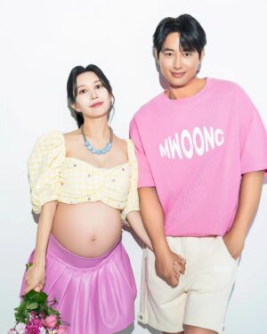 Lee Ji-hoon Instagram - #화보

b컷인디도 이리 잘 나와도 되나?
자랑좀 하겠습니다 ❤️

Magazine : #웨딩H
@weddingh_magazine

스튜디오 : 어반스튜디오 @urbanstudio_official

드레스 : 메종클로이
@maision_cloi

뷰티샵 : 헤움
@heumm.official

스플렌디노 @splendino_official

영상은 #웨딩미
@weddingme_official
@weddingme_han

@happymarried_official 해피메리드
@bongku_married 봉드

스타일리스트 : 정부자
@richmakeup_ jungbooja 

플라워 :  #닉스플로스 @nisflos