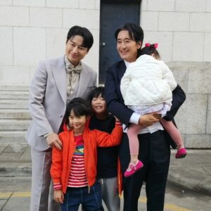 Lee Ji-hoon Instagram - #부활전야

CTS 부활절 기념 음악회
기적의 부활절을 맞아 부활전야에
뜻깊은 공연에 MC하고 왔네요
우리 모두의 삶에 기적이 함께 하길 기도합니다

현준이형 몇년 후 저의 모습이네요
앞길 잘 닦아 주셔서 감사합니다❤️
@_shinhyunjoon_