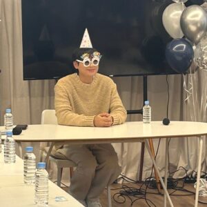 Lee Ji-hoon Instagram - #생일

45번째 생일 미리 축하해 준 카마엘 고맙고
생일에 늦지 않게 일본에서 돌아온 아야 고맙고
건강히 젤리의 심장소리 들을 수 있어 고맙고
그저 감사밖에 없는 삶입니다
주님 감사합니다 건강히 지켜주셔서❤️