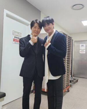 Lee Ji-hoon Instagram - #불후의명곡

완벽하게 회복 하지 못 한 상태라 
주님 한분 의지하며 다녀 왔네요
오랜만에 출연에 이런 환영을 받으니
없던 컨디션도 올라와 그래도 완창은 하고 왔네요
작가님들 피디님들 감사합니다
무엇보다 #최수종 선배님 존경합니다🥰

#최수종선배님#이지훈후배
#학교선후배사이#배명고등학교