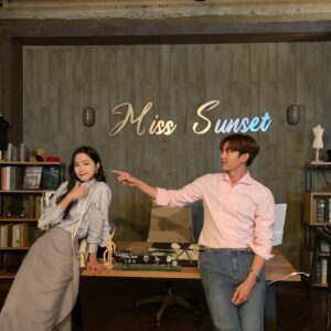 Lee Ji-hoon Instagram - 💃🏻🕴🏻 #저녁같이드실래요?