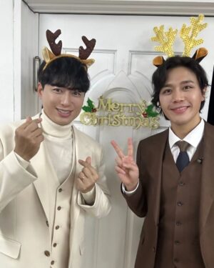 Lee Ji-hoon Instagram - #갈라콘

한주간
안동 부산 정읍 광주
오신분들에게 최고의 행복을 느끼게 해드리기💞
너무너무 행복한 밤이었습니다👍

#내년에또만나요🖐