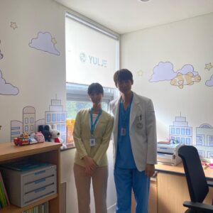 Lee Ji-won Instagram - 슬기로운의사생활2
현희쌤
안녕🤚🥺❤️