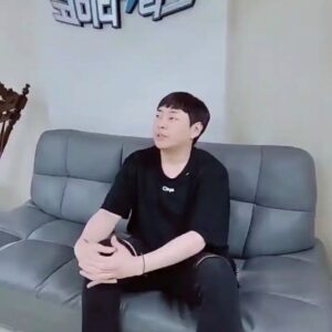 Lee Jin-ho Instagram - 요즘 생기가 없다면... #생기
#오로나민c볼단
오로나민c볼단 화이팅!