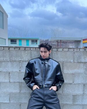 Lee Jin-hyuk Instagram - Ready?