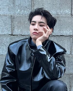 Lee Jin-hyuk Instagram - Ready?