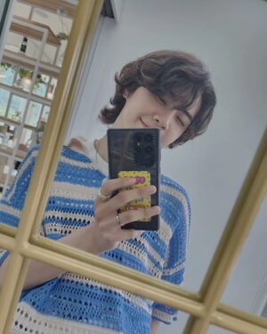 Lee Jin-hyuk Instagram - Man in the mirror😉