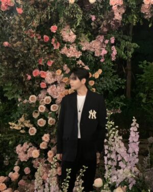 Lee Jin-hyuk Instagram - 💐
